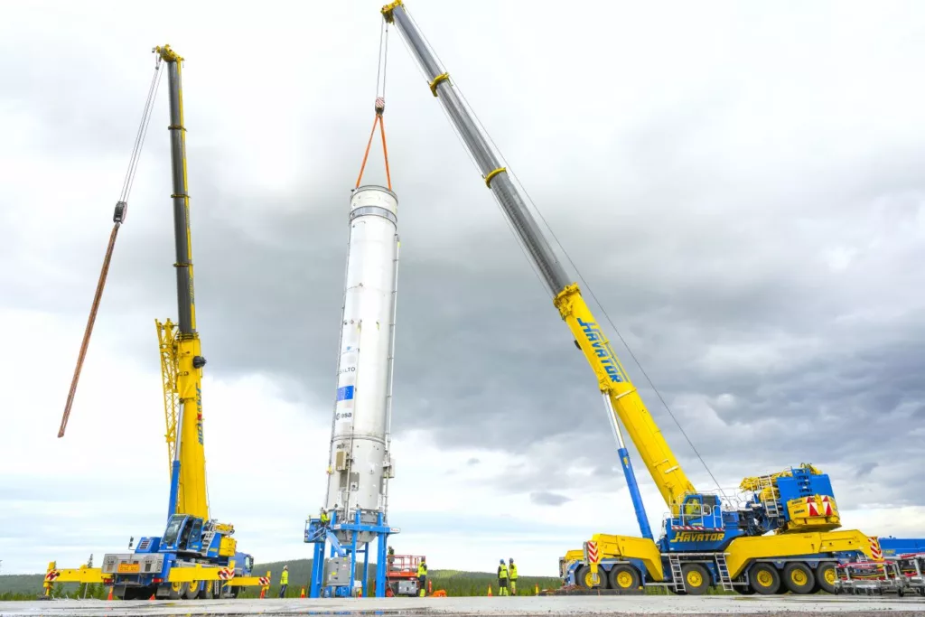 Themis (T1H) being hoisted at the launch pad at LC3 at Esrange Space Center.