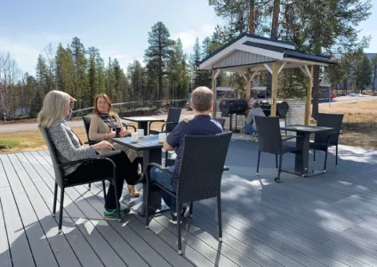 Hotel Aurora patio area