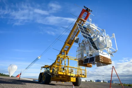 Payload and balloon in the background ready for lift-off.