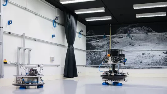 REACSA and MANTIS air bearing platforms to simulate orbital dynamics Credit: ESA - SJM Photography Mars test robots in a lab